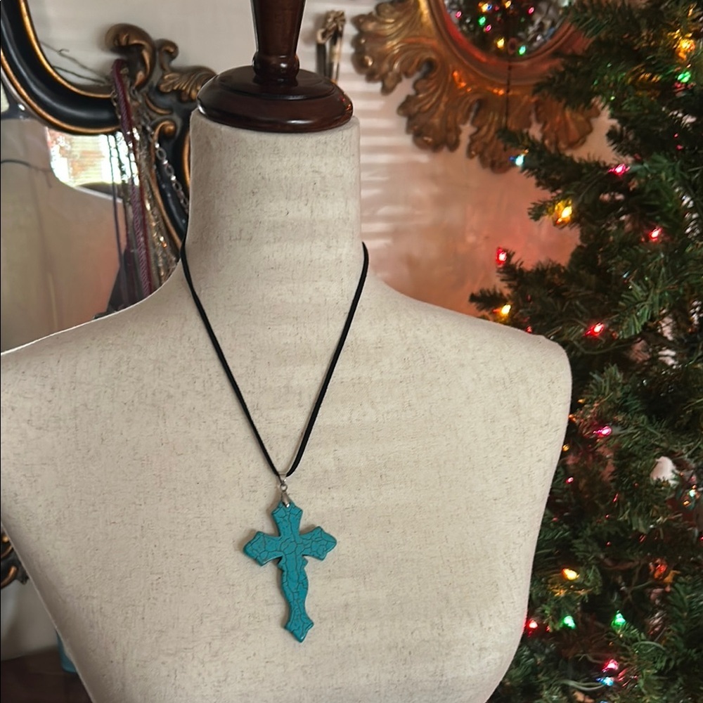 Vintage Howlite Turquoise Cross Pendant Necklace